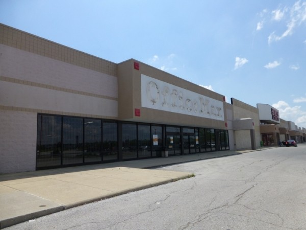 Former OfficeMax in Columbus